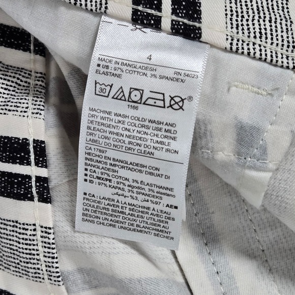 Old Navy Pixie Chino Shorts Black White Stripe Womens‎ Size 4 - Picture 5 of 9